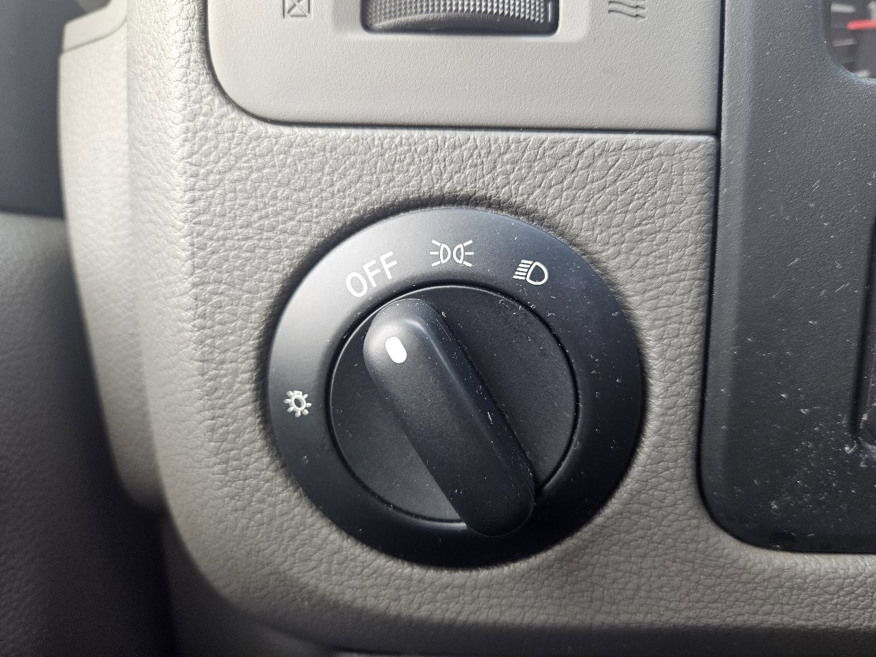 Used 2019 Nissan NV 1500 S image 41