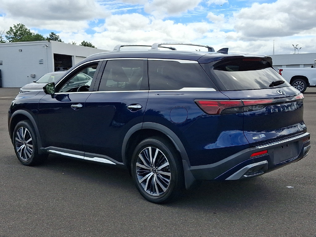 Used 2023 INFINITI QX60 Sensory w/ Cargo Package AWD/4WD image 4