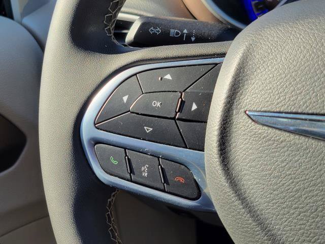 Used 2023 Chrysler Voyager LX FWD image 13