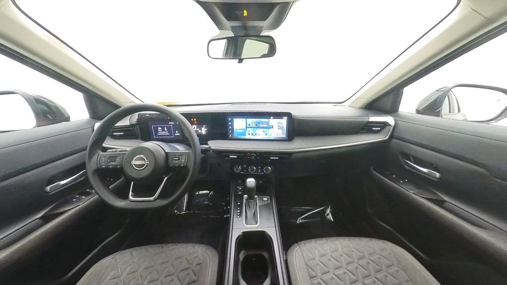 Used 2025 Nissan Kicks SV AWD/4WD image 21