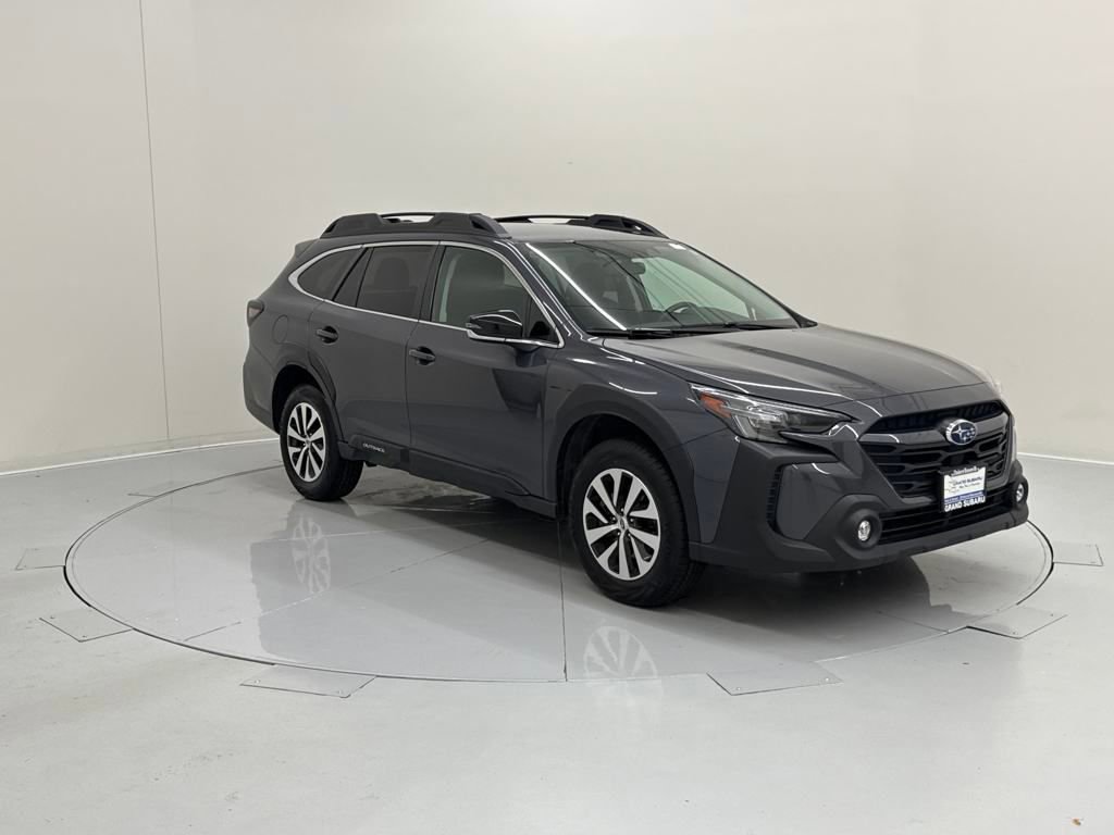 Used 2024 Subaru Outback Premium image 8