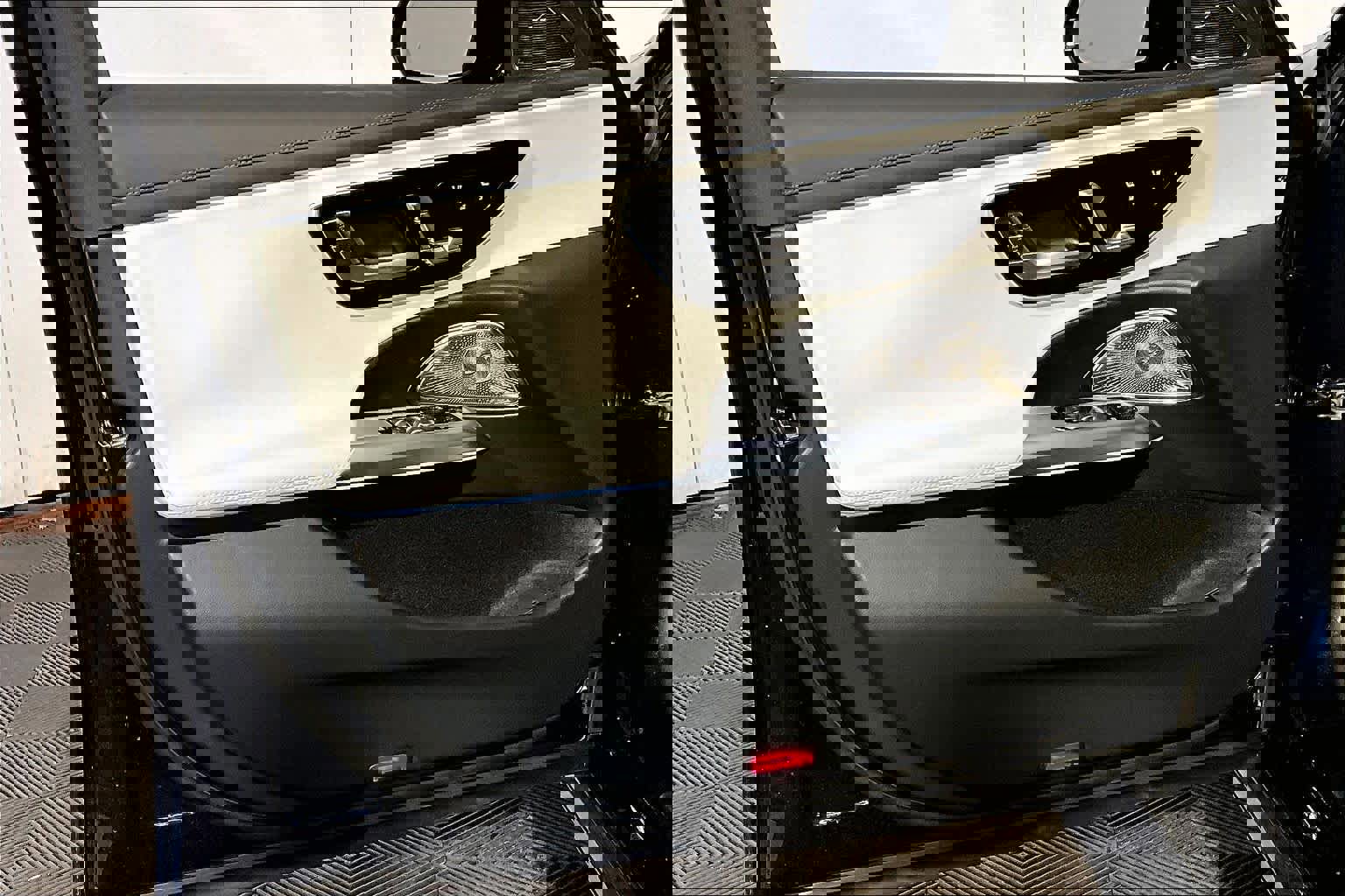 New 2026 Mercedes-Benz E 450 4MATIC Sedan image 18