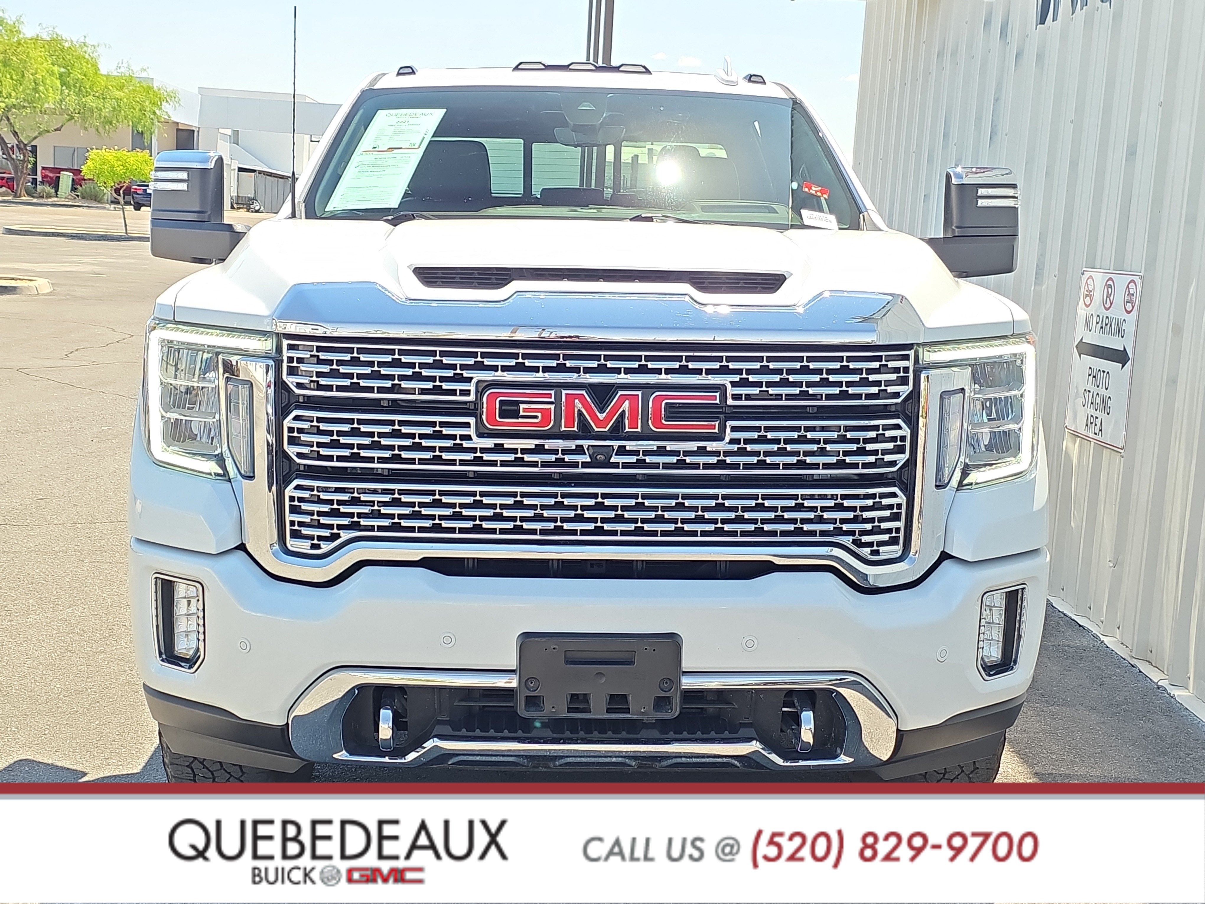 Used 2021 GMC Sierra 3500 Denali w/ Denali Ultimate Package AWD/4WD image 2