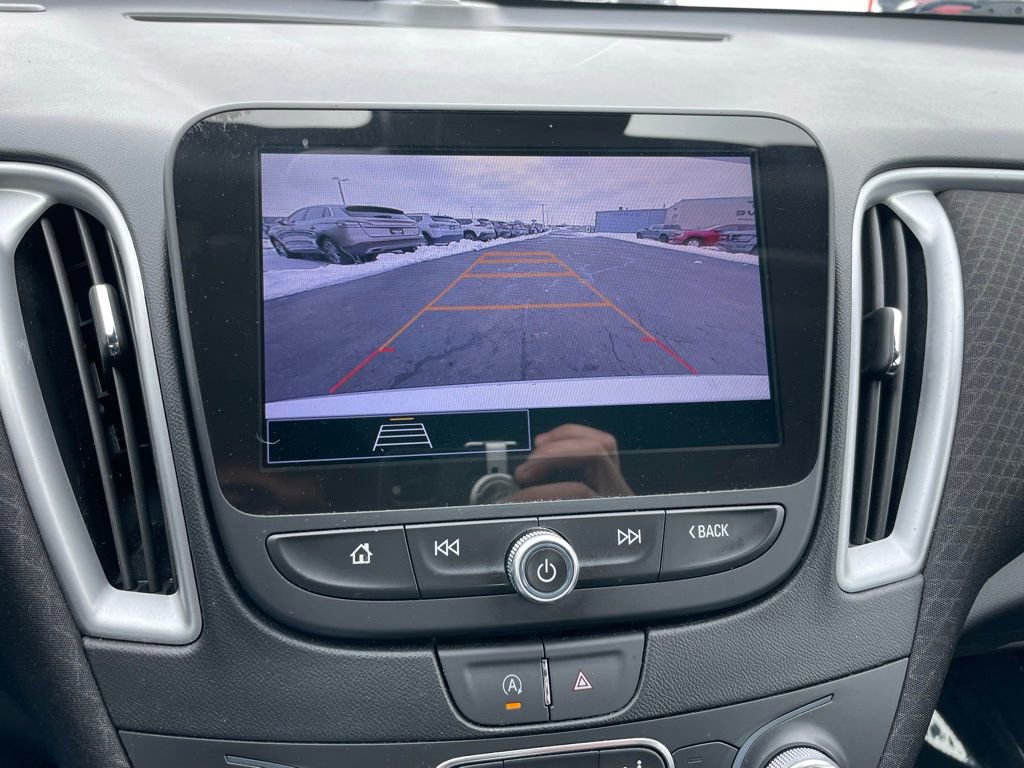 Used 2023 Chevrolet Malibu LT FWD image 17
