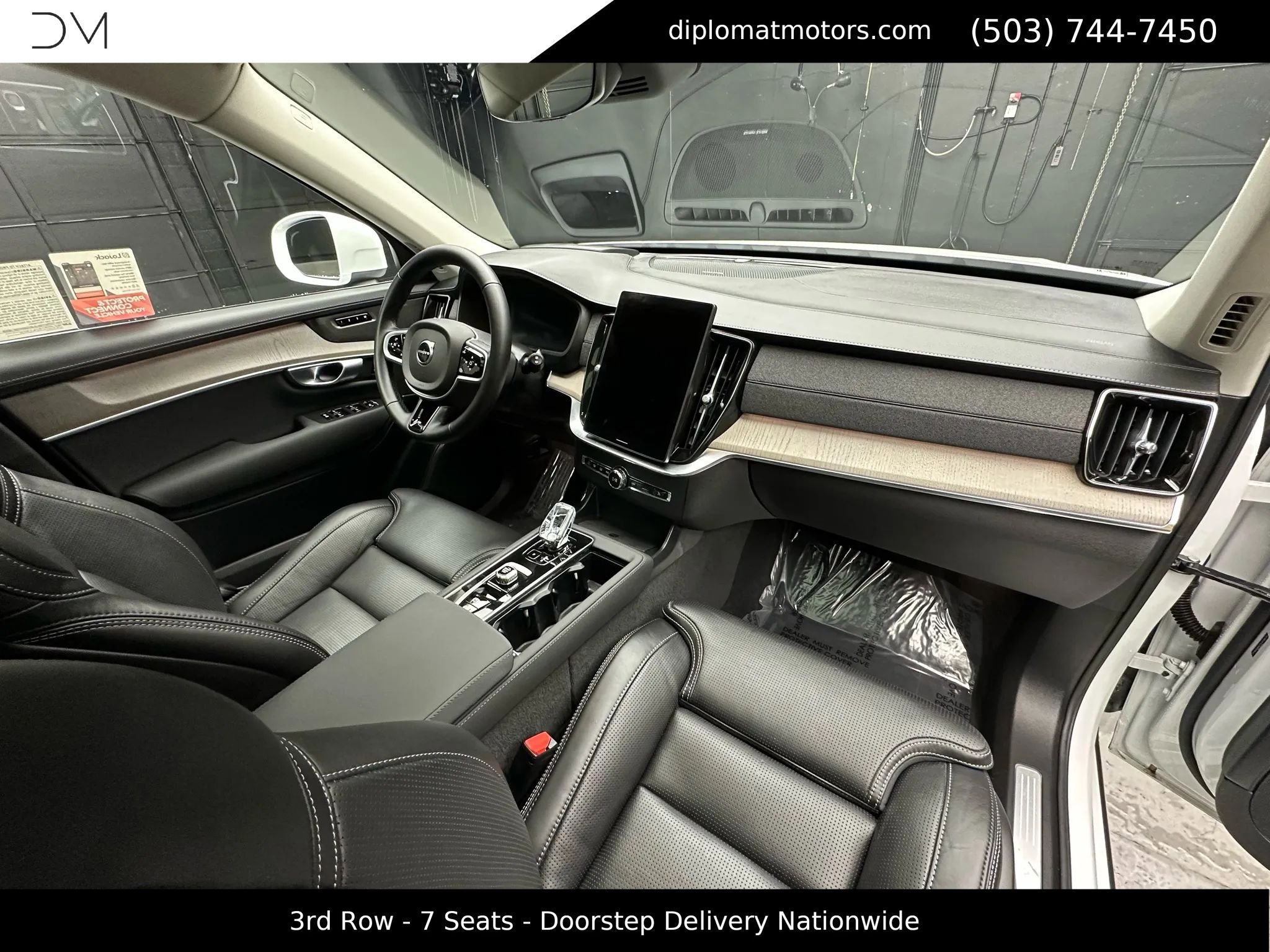 Used 2025 Volvo XC90 T8 Ultra w/ Protection Package Premier image 18