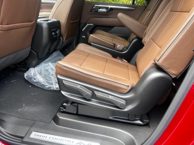 New 2026 Chevrolet Suburban High Country AWD/4WD image 16