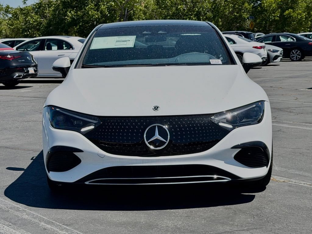 Used 2025 Mercedes-Benz EQE 500 4MATIC Sedan image 5