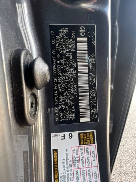 Used 2017 Toyota Prius Four w/ Advanced Technology Package FWD image 37