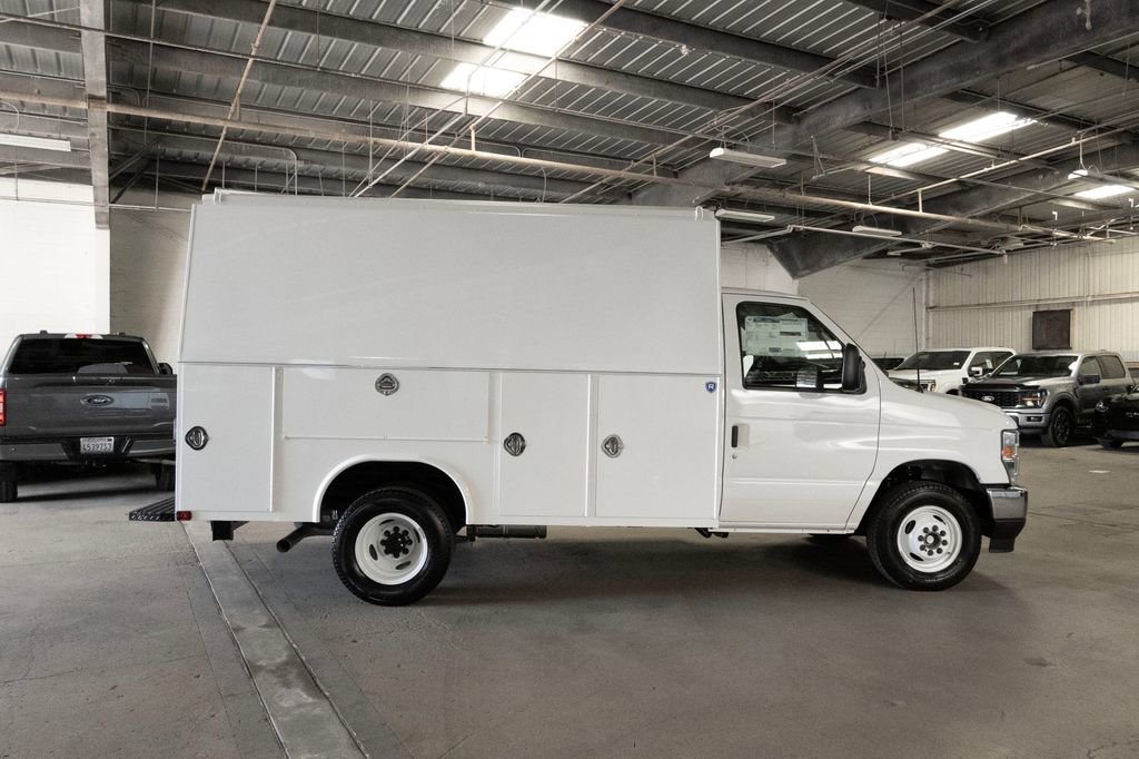 New 2026 Ford E-350 and Econoline 350 Super Duty w/ Power Equipment Group image 9