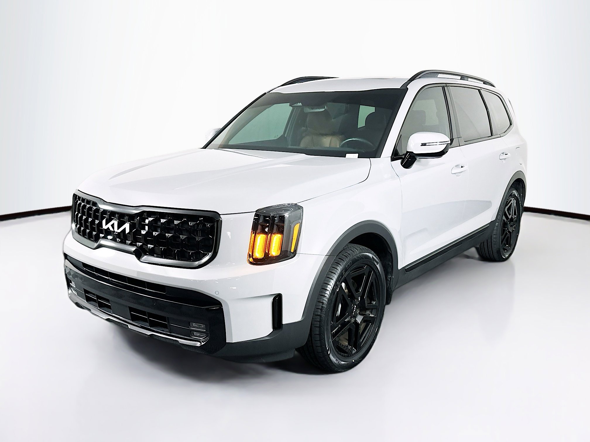 Used 2024 Kia Telluride SX X-Line image 3