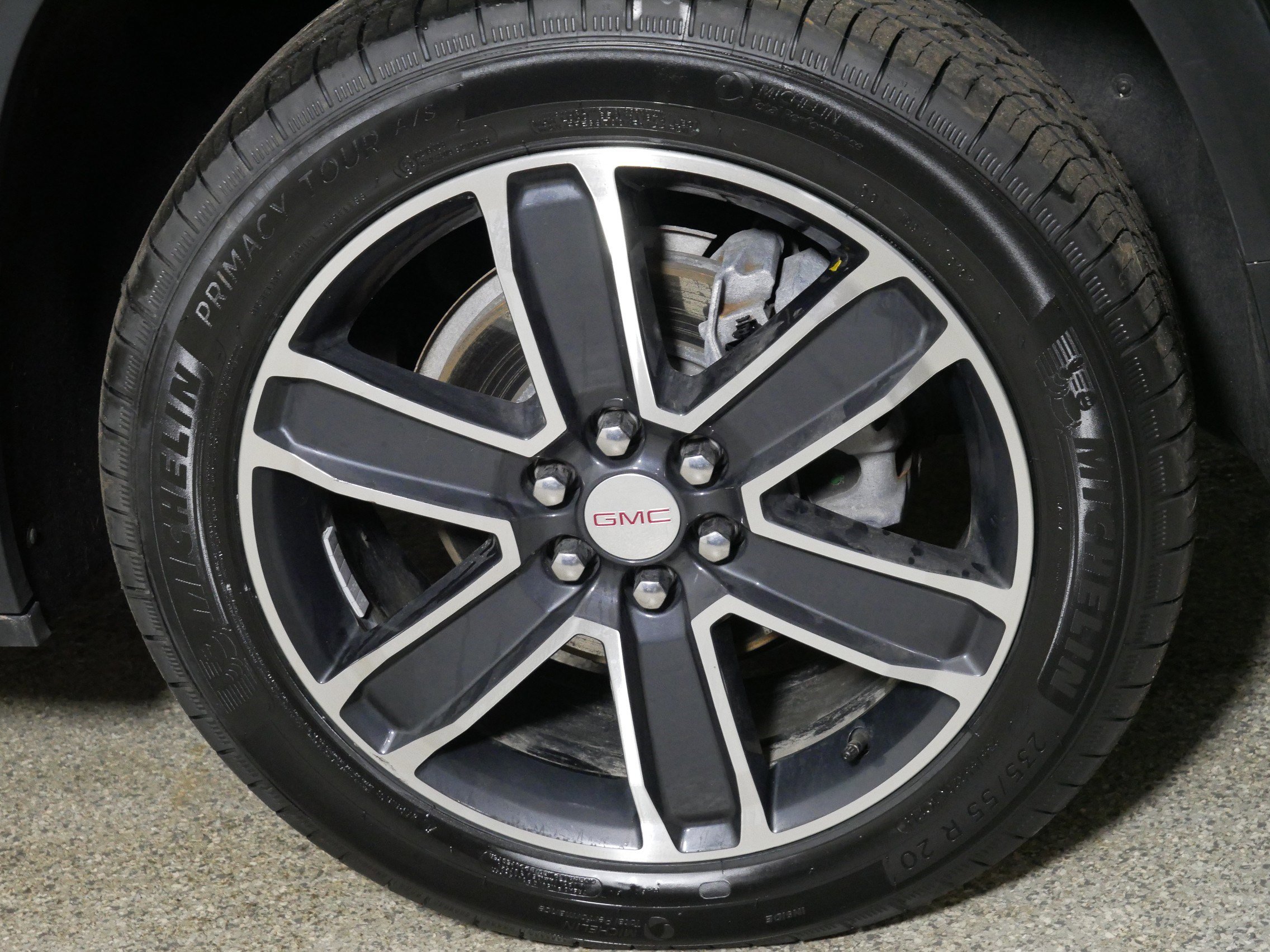 Used 2023 GMC Acadia SLT w/ Technology Package image 15