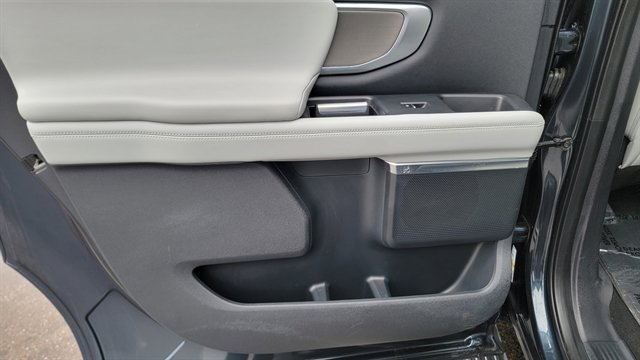 Used 2025 Ford Expedition Max Platinum image 81