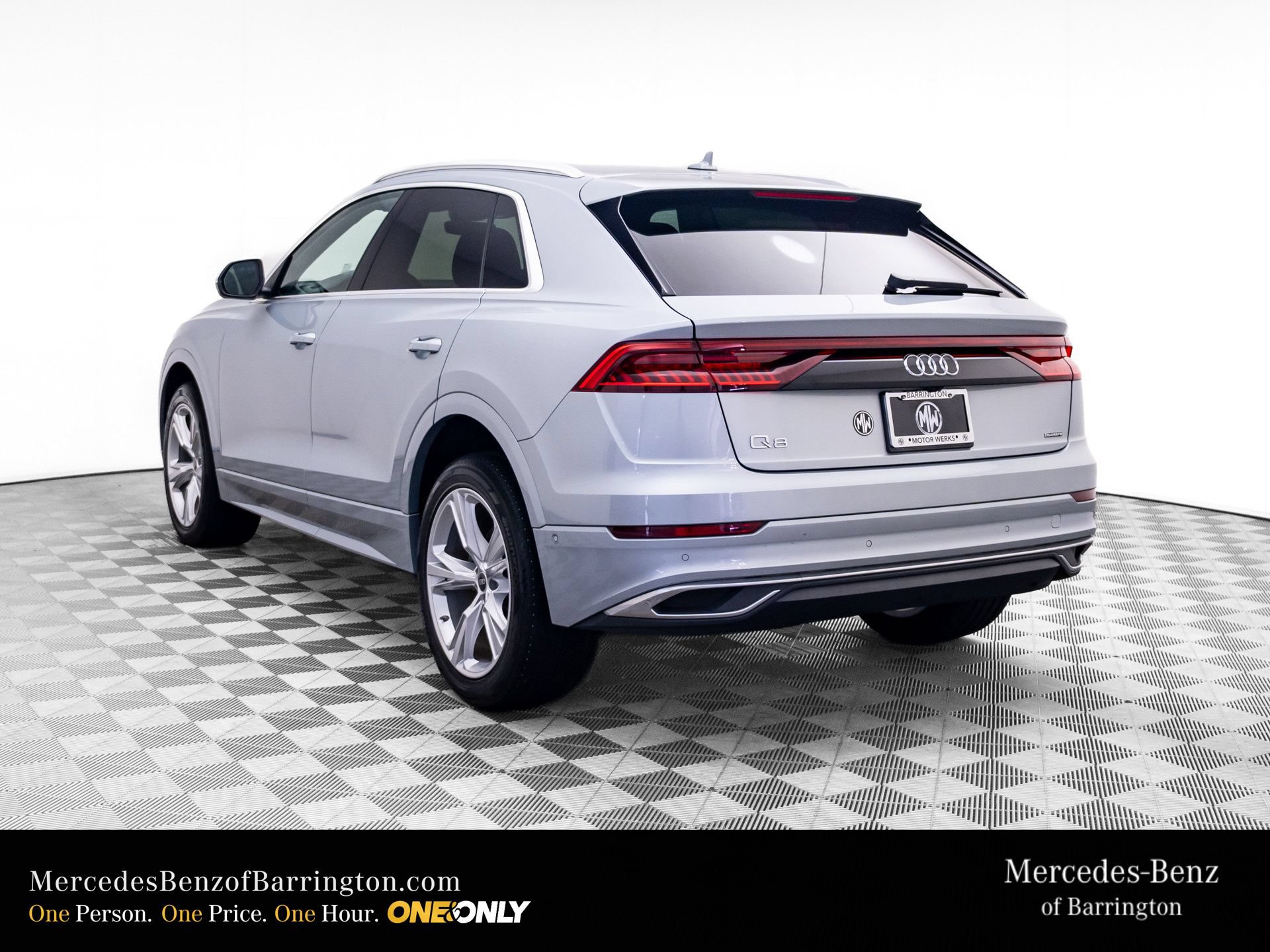 Used 2023 Audi Q8 Premium w/ Convenience Package AWD/4WD image 3