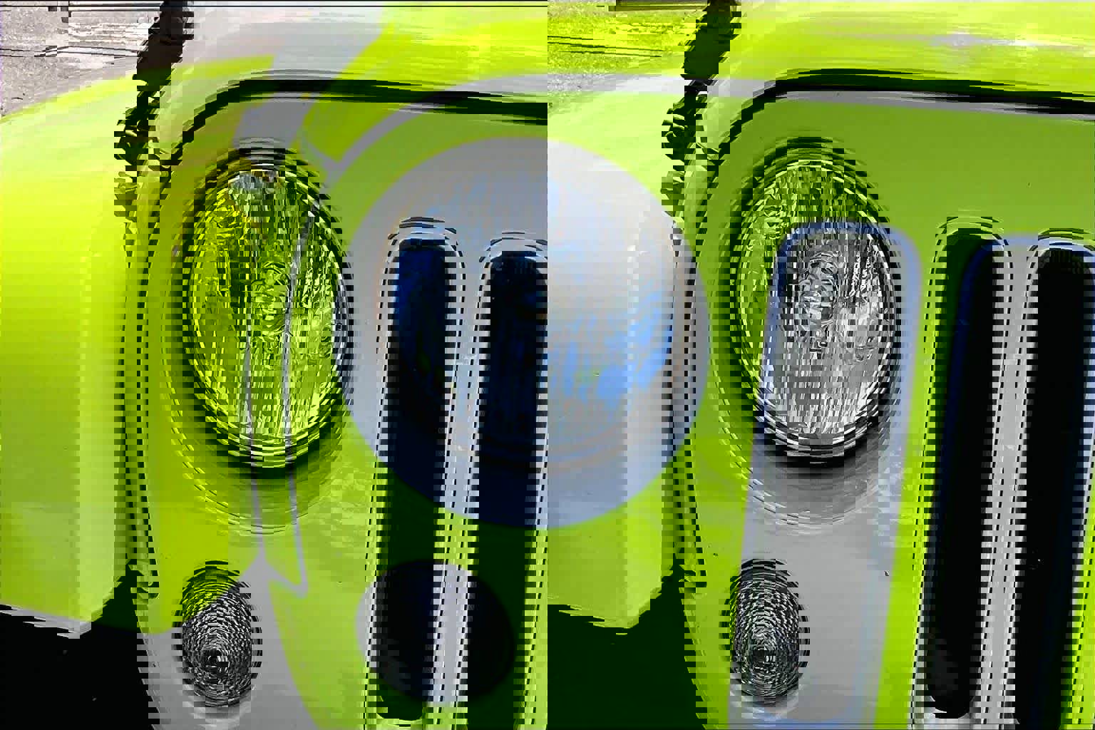 Used 2016 Jeep Wrangler Unlimited Sahara w/ Max Tow Package image 25