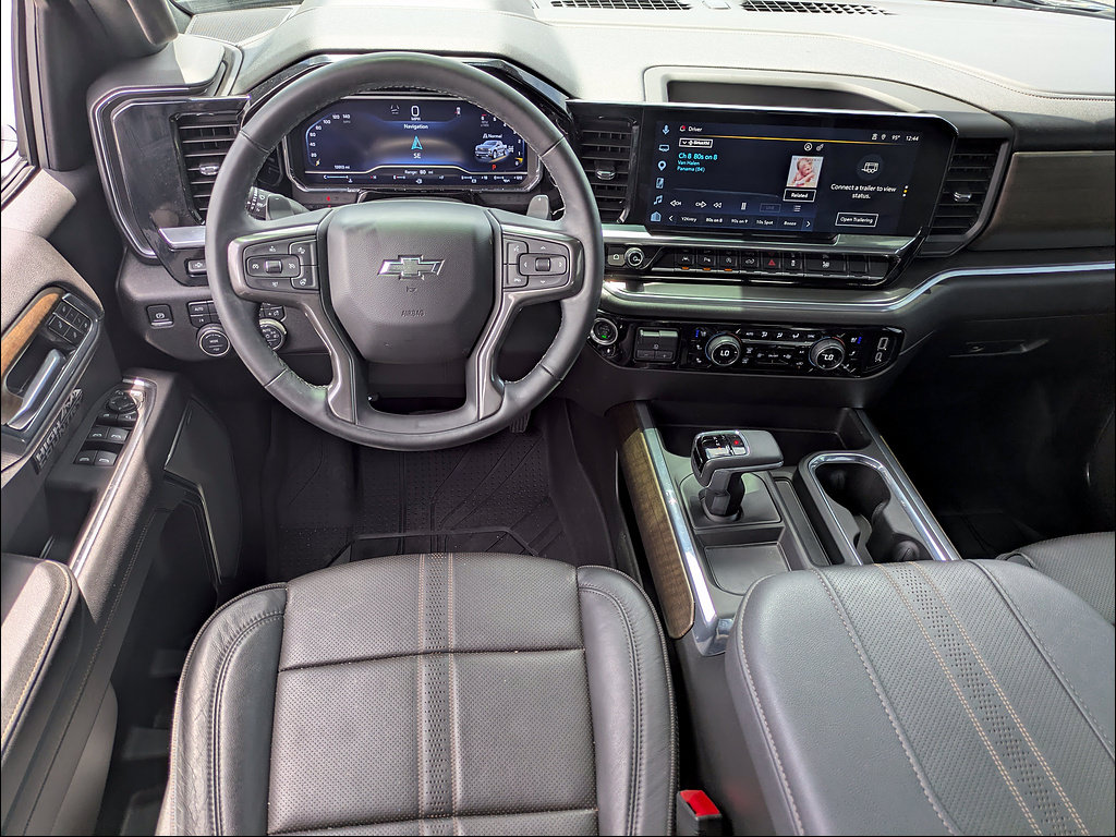 Used 2025 Chevrolet Silverado 1500 High Country w/ Midnight Edition AWD/4WD image 22