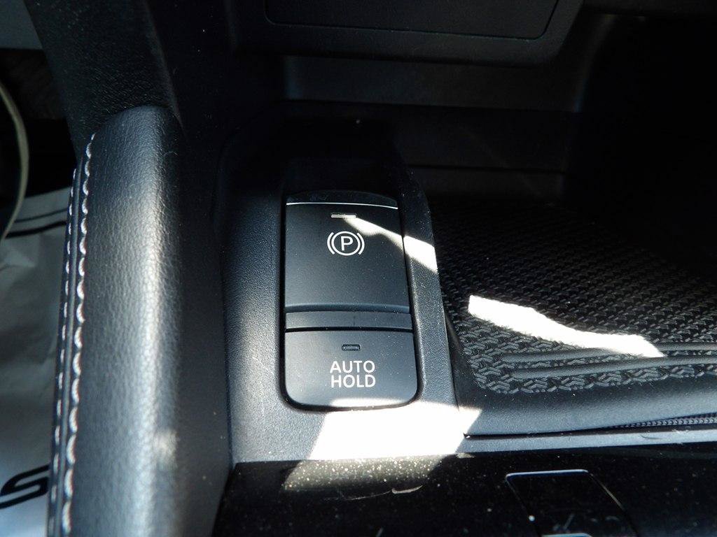 Used 2021 Nissan Kicks SV FWD image 22