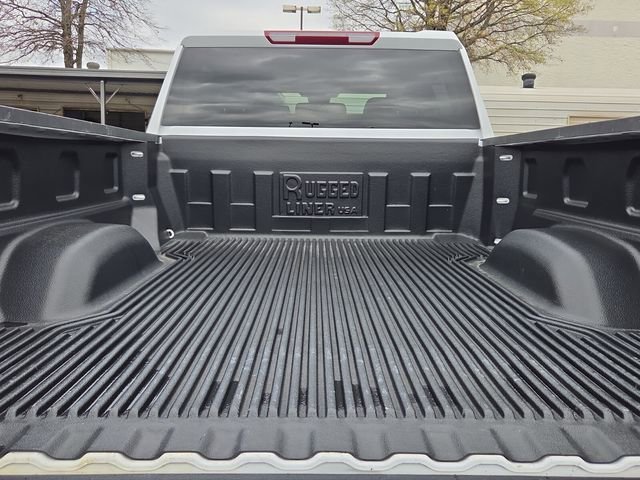 Used 2025 Chevrolet Silverado 2500 LT w/ Convenience Package image 17