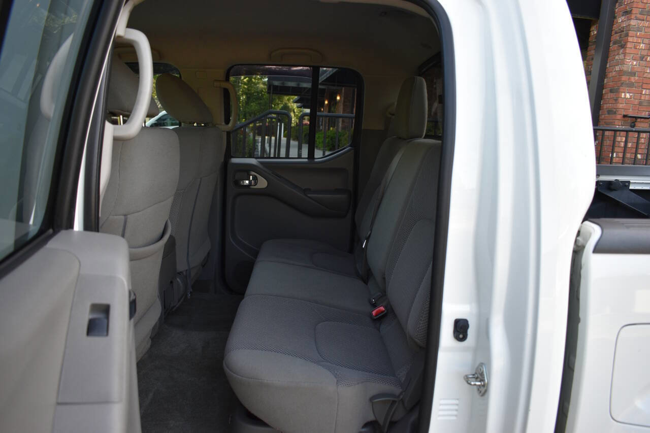 Used 2018 Nissan Frontier SV w/ Value Truck Package AWD/4WD image 10