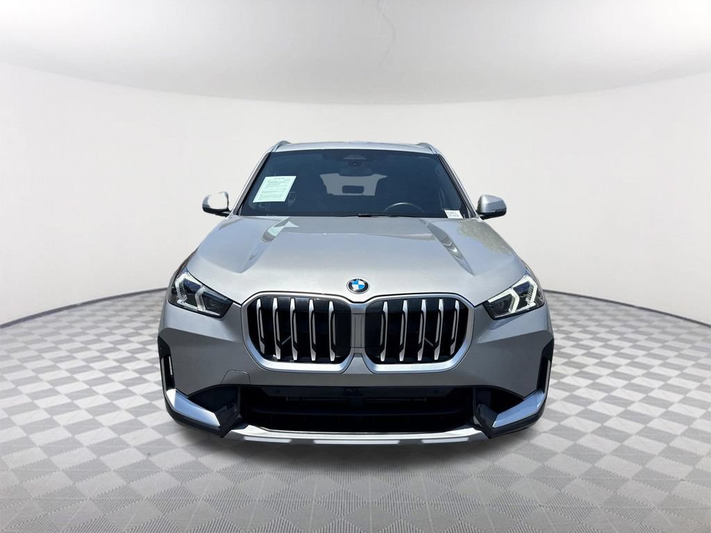 Used 2025 BMW X1 xDrive28i AWD/4WD image 2