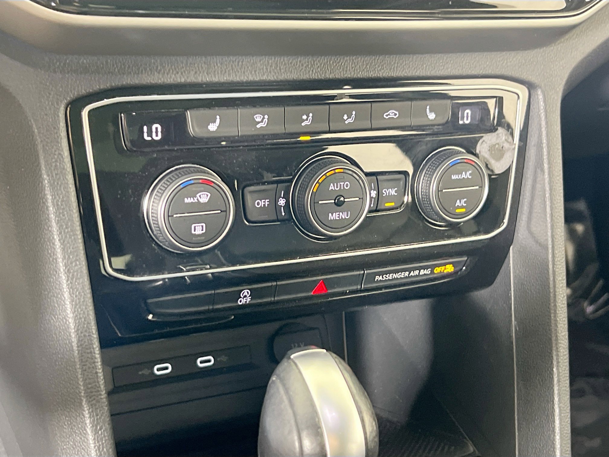 Used 2023 Volkswagen Atlas Cross Sport SEL R-Line image 16