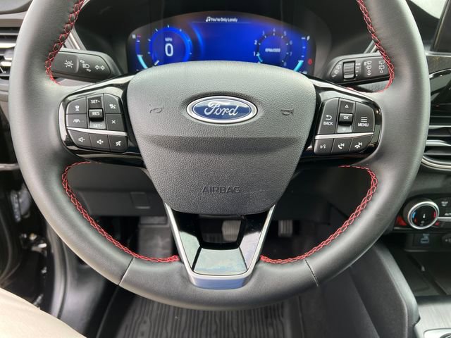 Used 2022 Ford Escape SEL w/ SEL Stealth AWD Package image 19