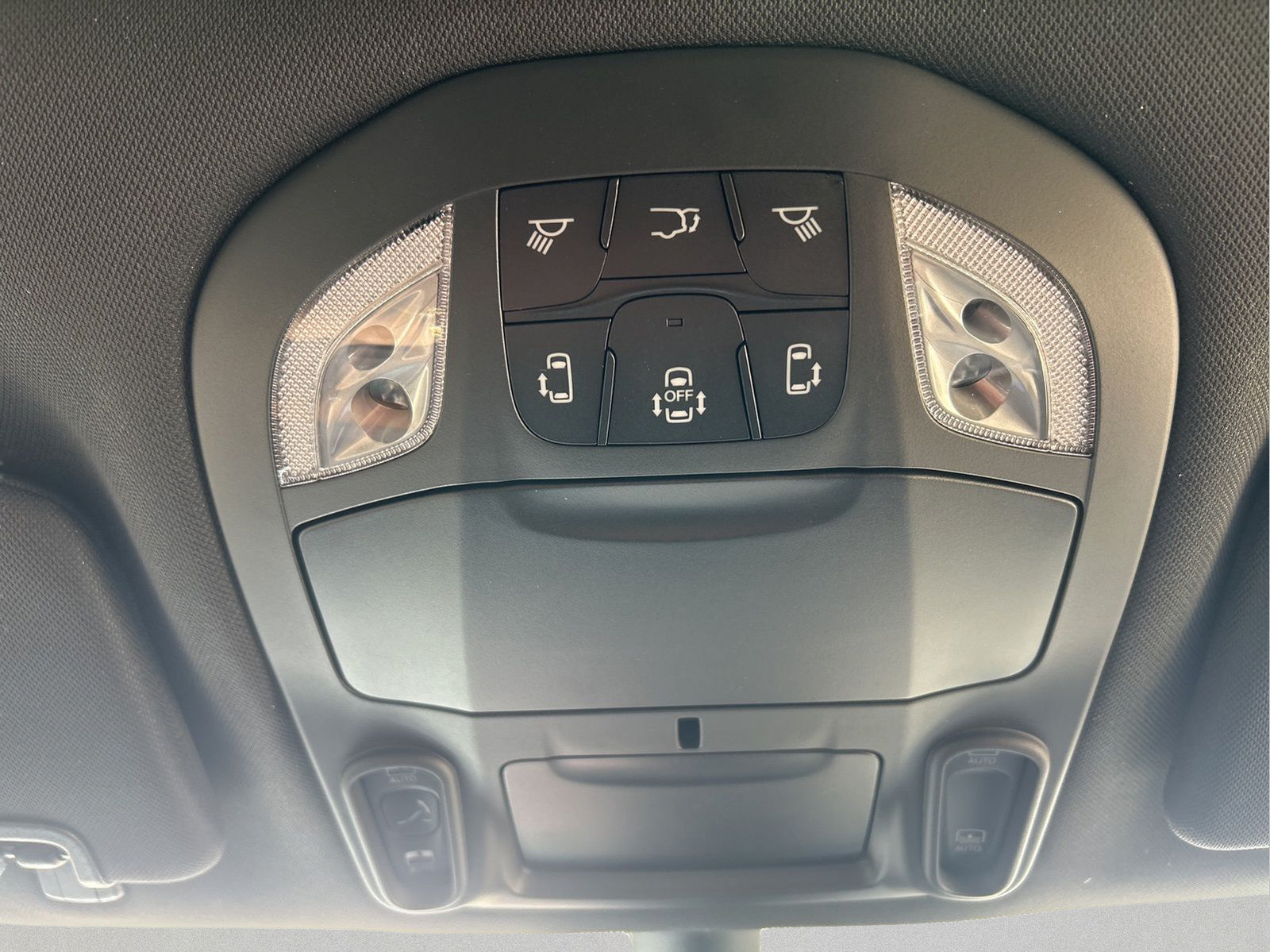 New 2026 Chrysler Pacifica Limited FWD image 31