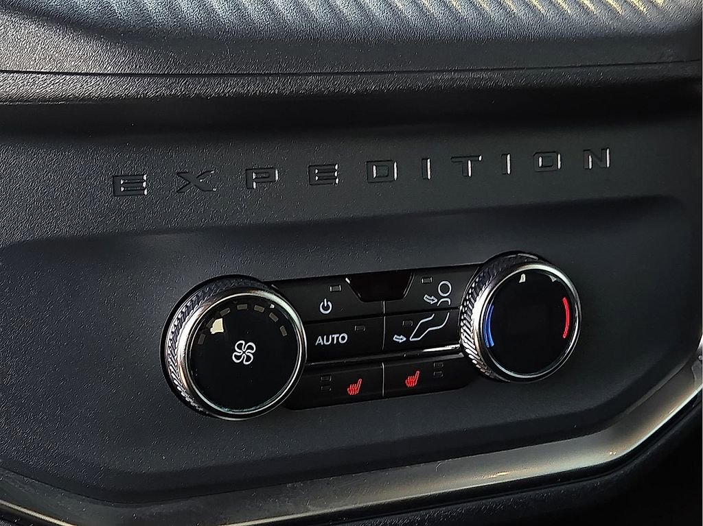 Used 2025 Ford Expedition Tremor image 11