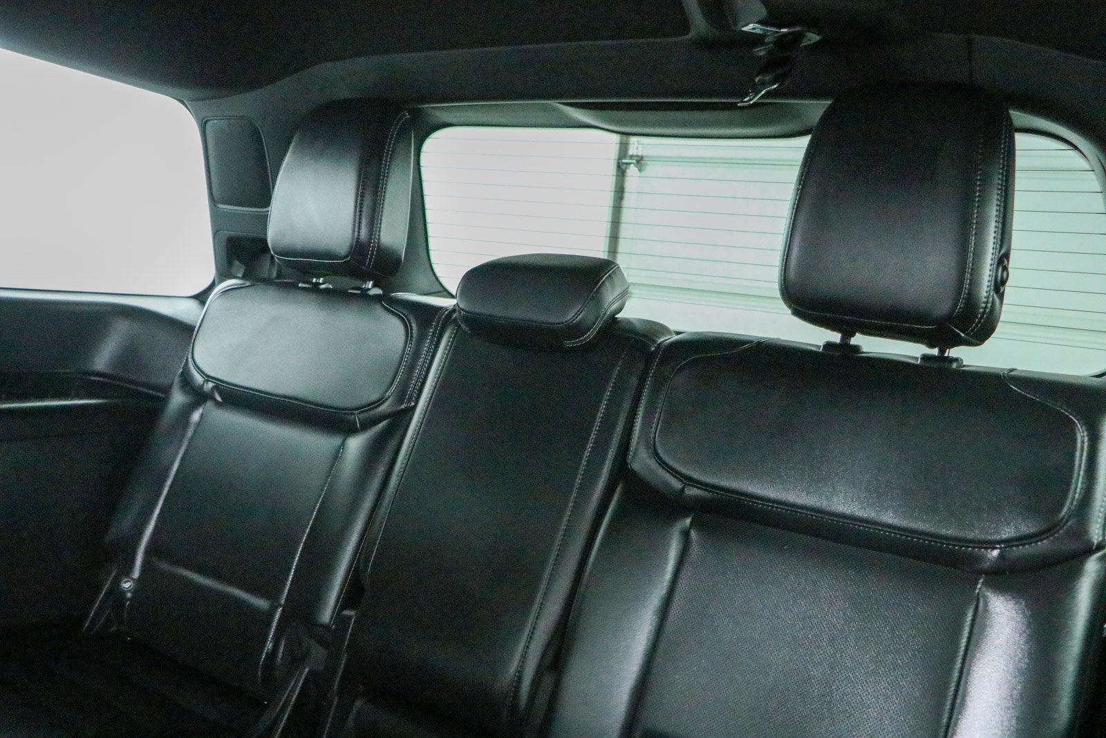 Used 2025 Ford Expedition Platinum w/ Stealth Appearance Package AWD/4WD image 27