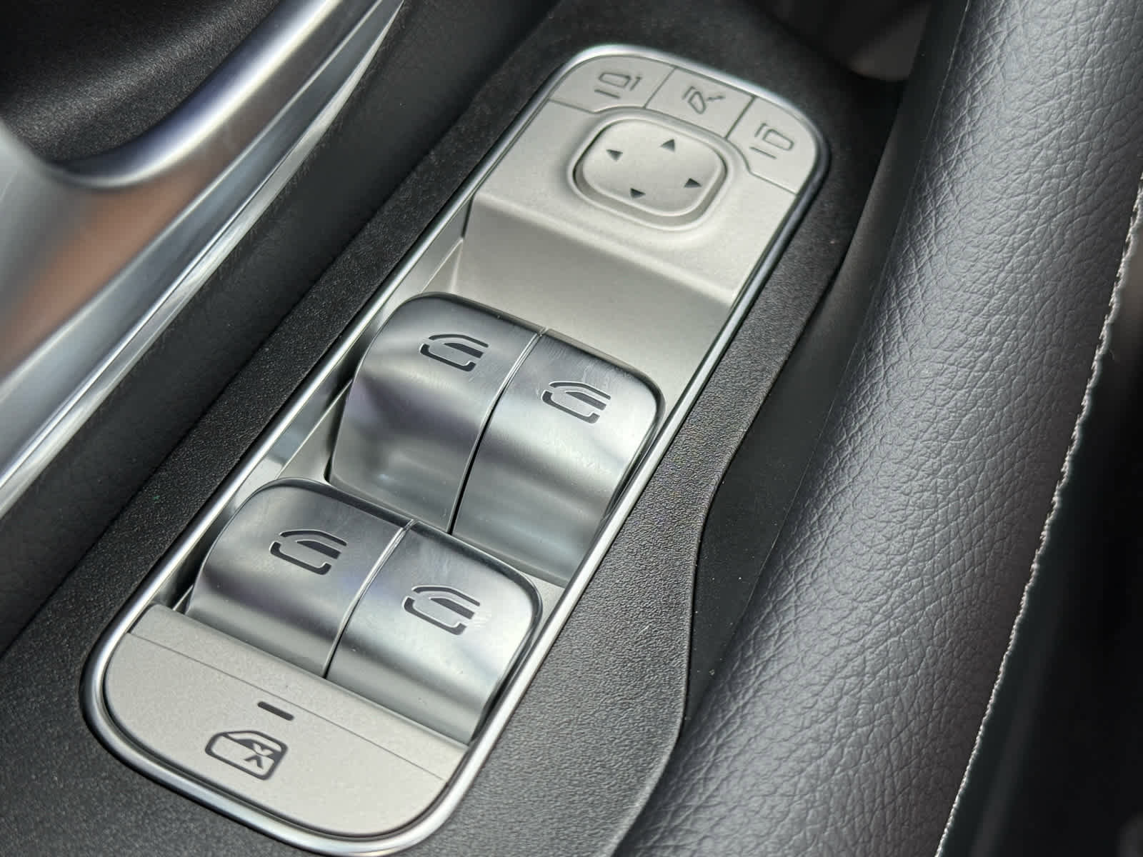 New 2026 Mercedes-Benz GLS 450 4MATIC image 24