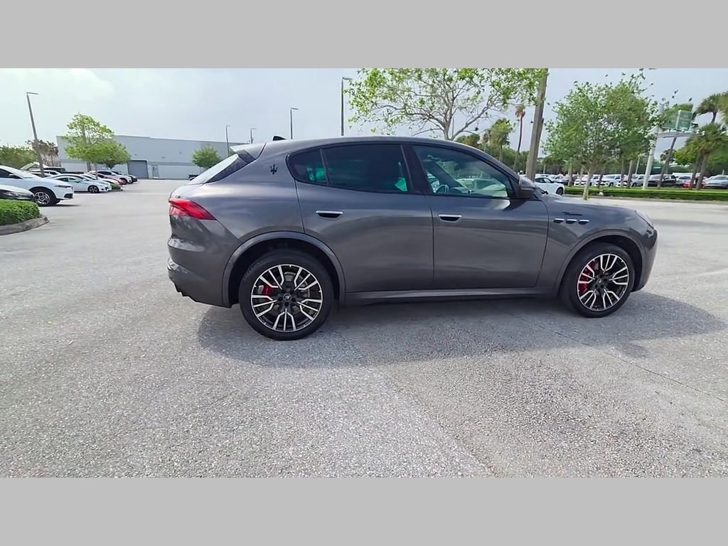 Used 2023 Maserati Grecale Modena image 37
