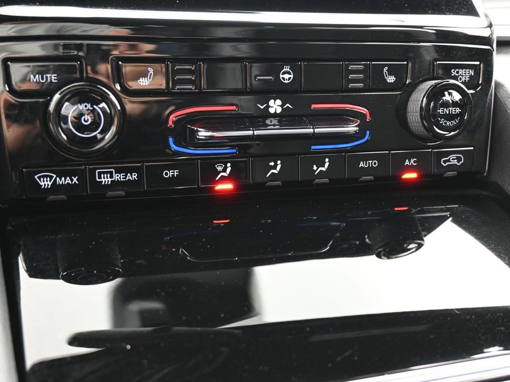 Used 2021 Jeep Grand Cherokee L Laredo image 24