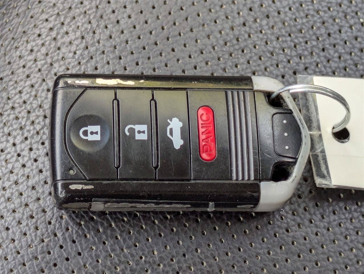 Used 2013 Acura ILX w/ Technology Package FWD image 26