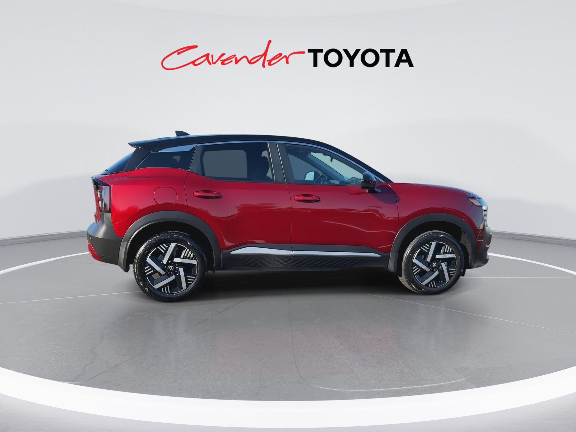 Used 2025 Nissan Kicks SV FWD image 9