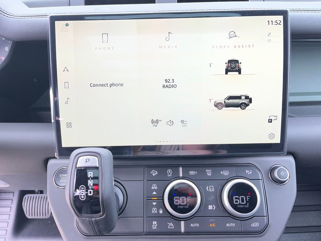 New 2026 Land Rover Defender 110 AWD/4WD image 17