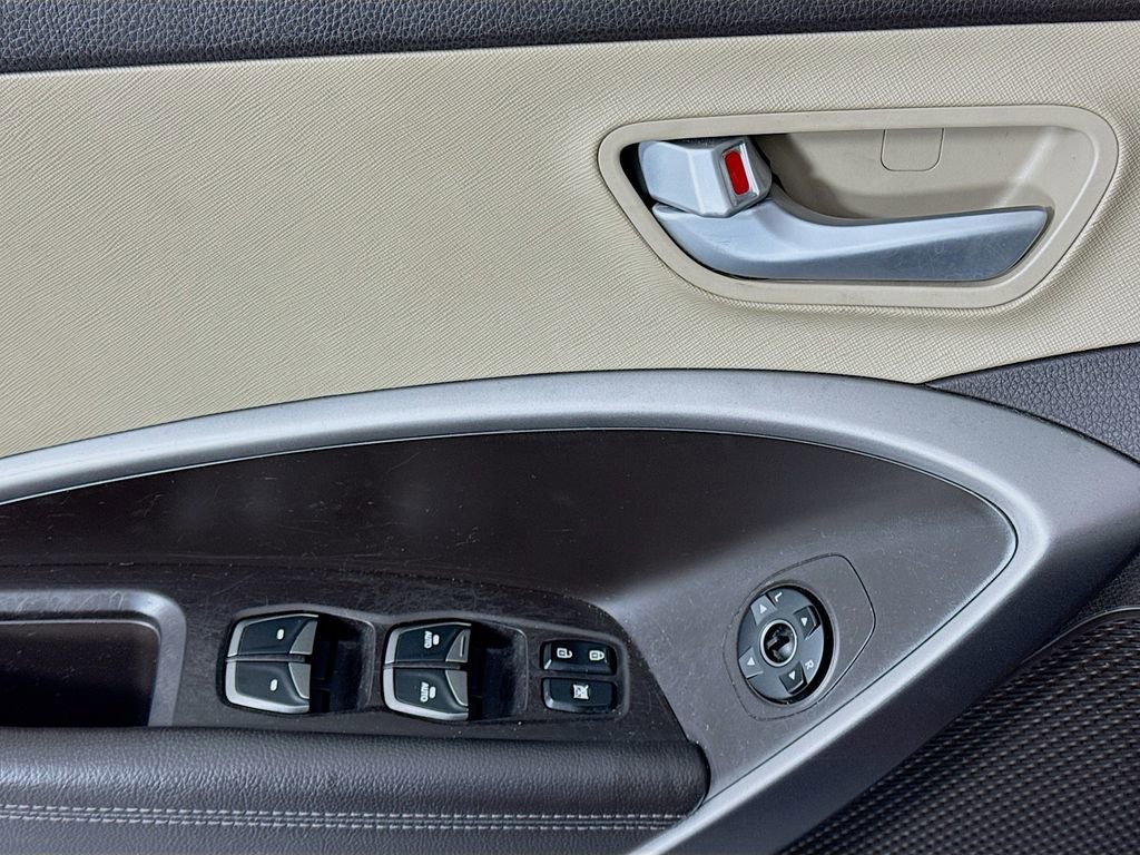 Used 2015 Hyundai Santa Fe Sport image 16