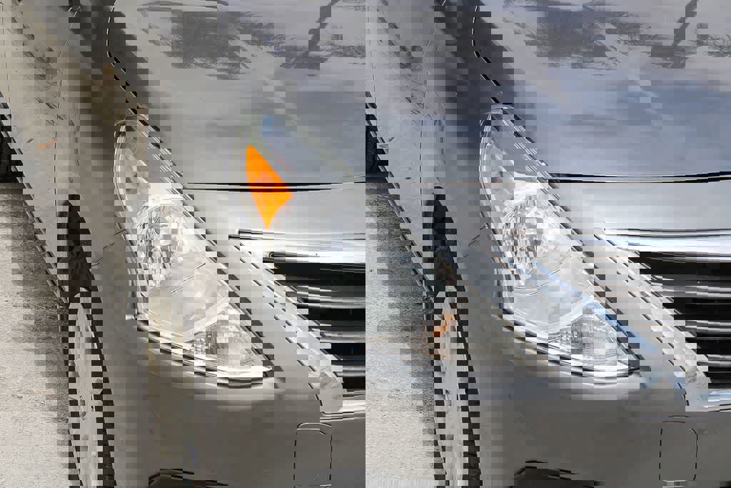 Used 2018 Nissan Versa S image 4