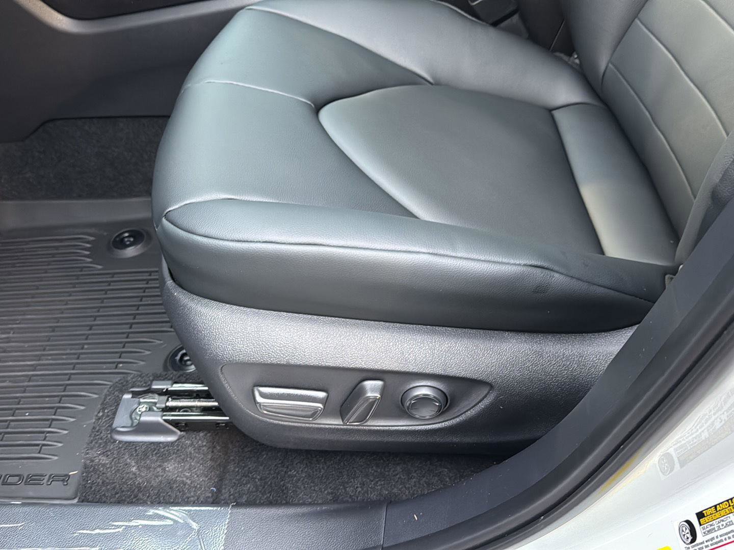 New 2026 Toyota Highlander XLE image 27