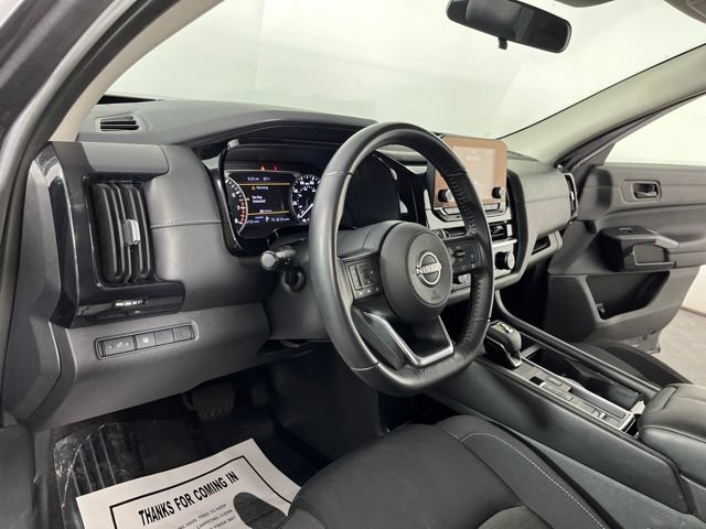 Used 2024 Nissan Pathfinder SV FWD image 21