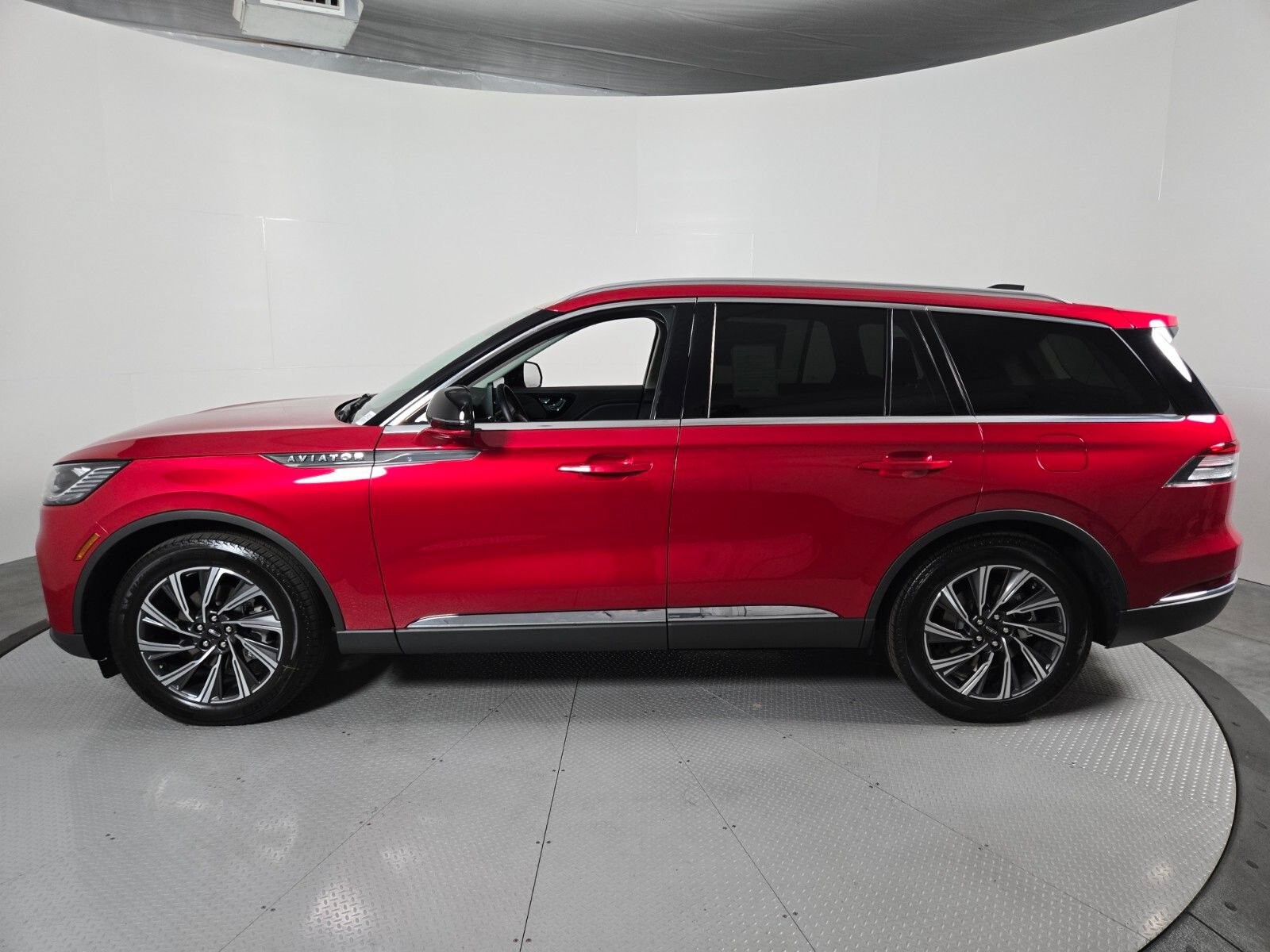 New 2026 Lincoln Aviator 2WD image 8