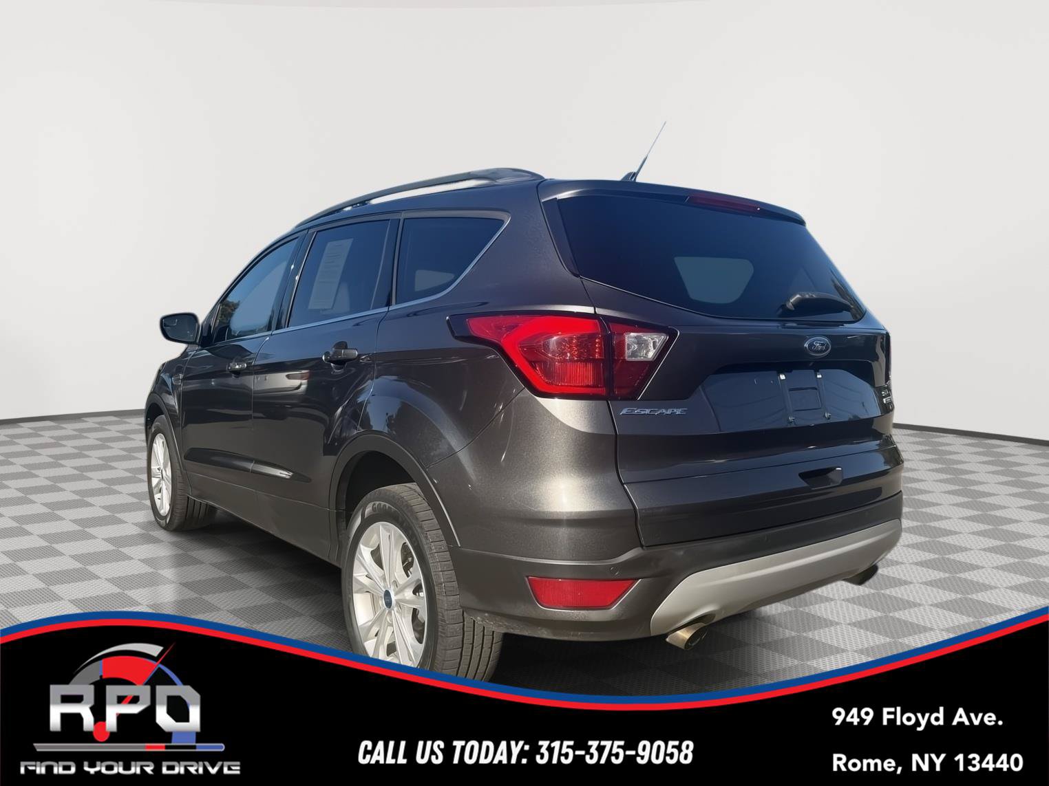 Used 2019 Ford Escape SEL AWD/4WD image 3