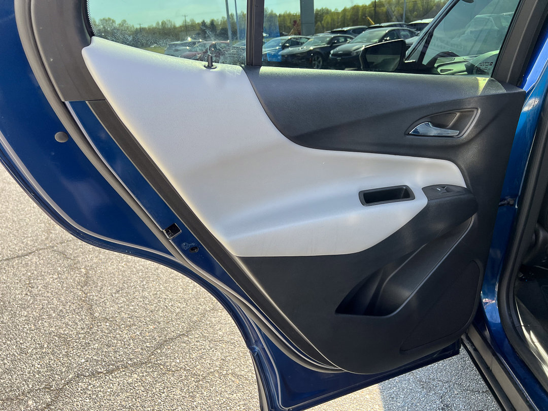 Used 2023 Chevrolet Equinox LS image 23