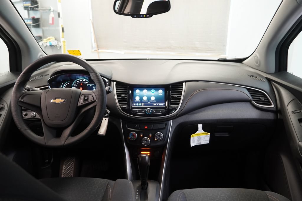 Used 2020 Chevrolet Trax LS FWD image 16