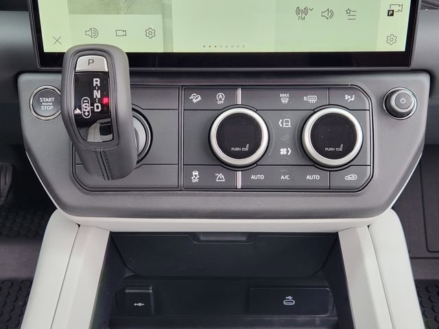 New 2026 Land Rover Defender 110 S AWD/4WD image 14