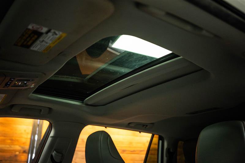 Used 2023 Toyota Highlander Bronze Edition image 25