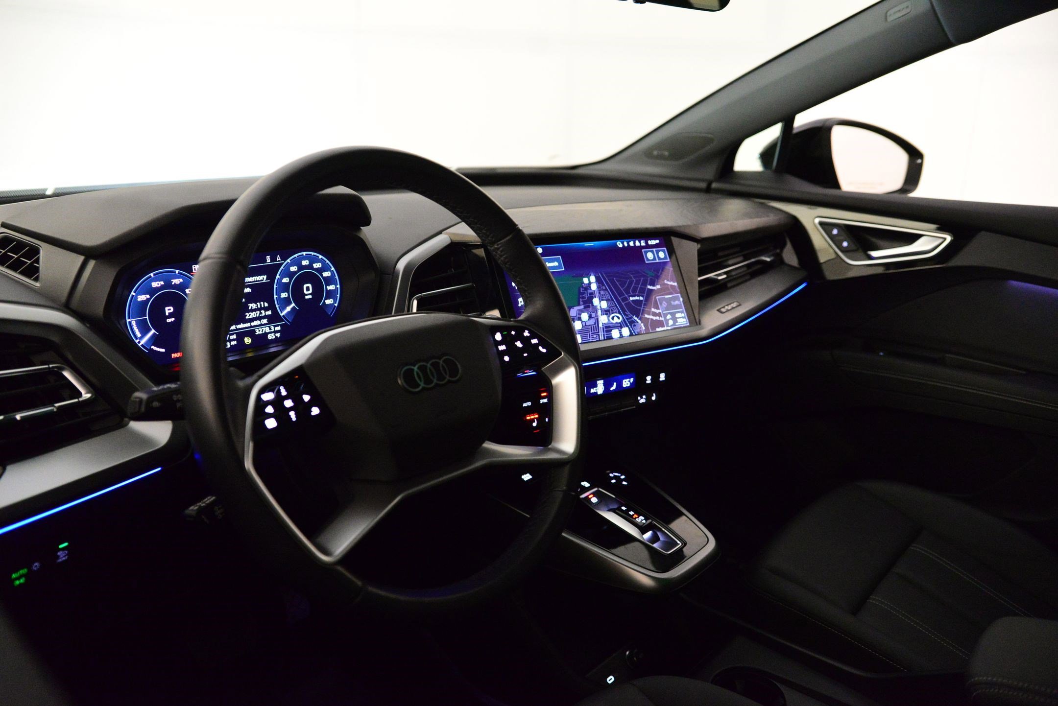 Certified 2024 Audi Q4 e-tron Prestige w/ Black Optic Package image 30