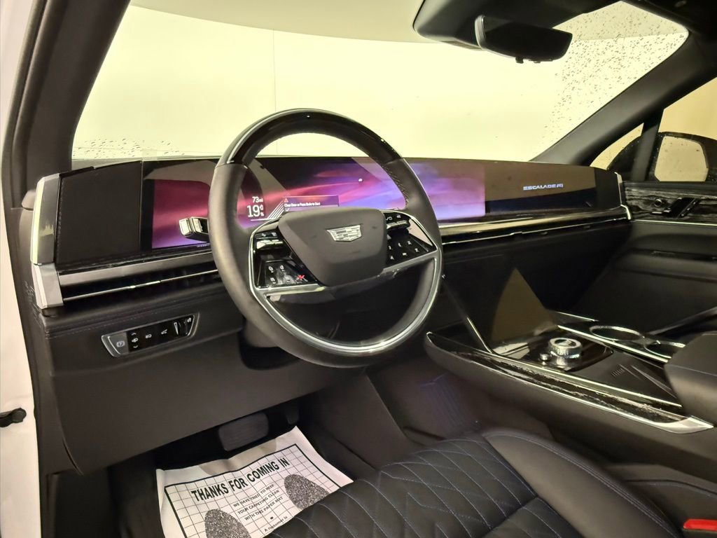 Used 2025 Cadillac Escalade IQ Luxury 1 image 4