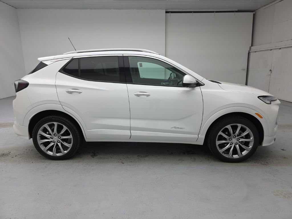 Used 2025 Buick Encore GX Avenir w/ Avenir Technology Package AWD/4WD image 13