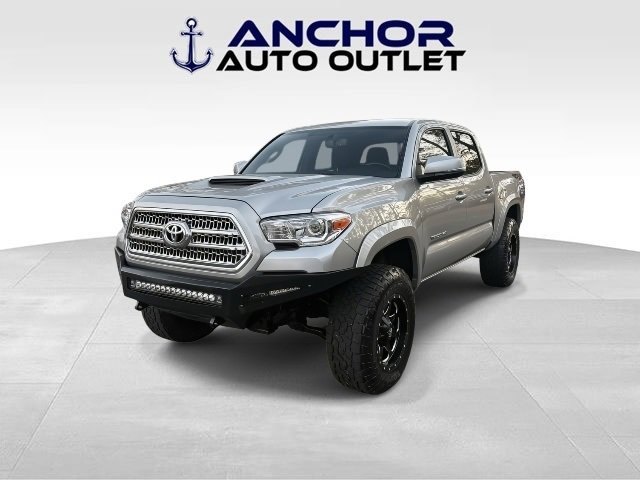 Used 2016 Toyota Tacoma TRD Sport image 4