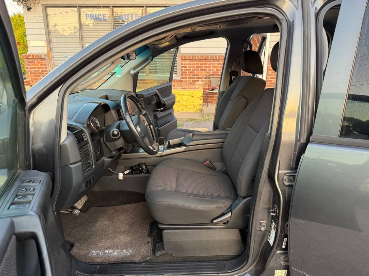 Used 2008 Nissan Titan SE RWD image 10