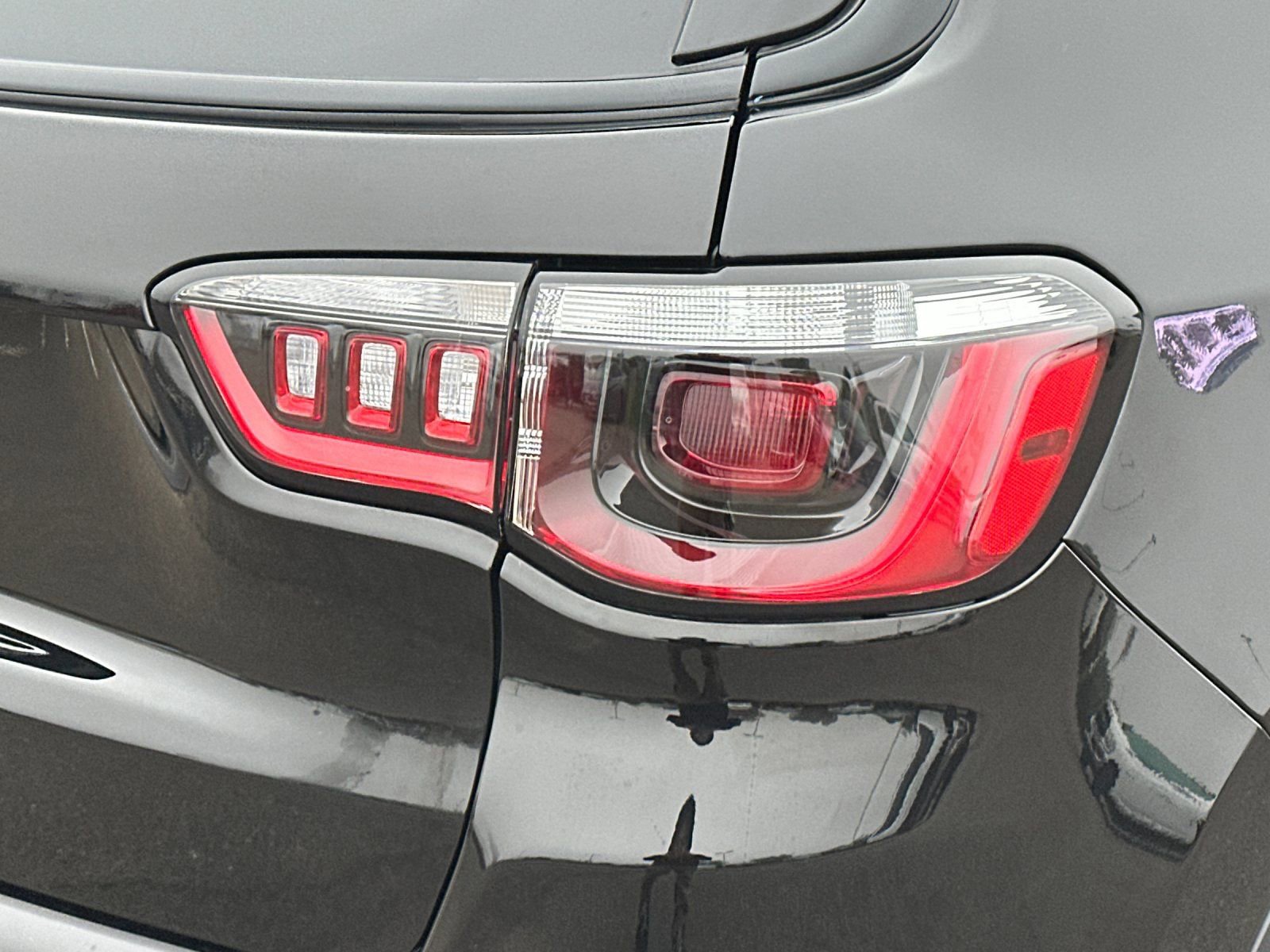 New 2026 Jeep Compass Latitude AWD/4WD image 25